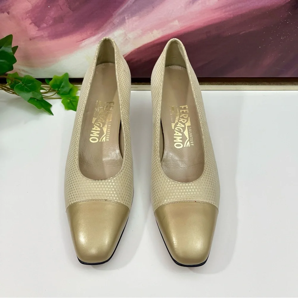 Salvatore Ferragamo Vintage Suede Colorblock Pattern Pumps 9 AAAAA‎ Extra Narrow